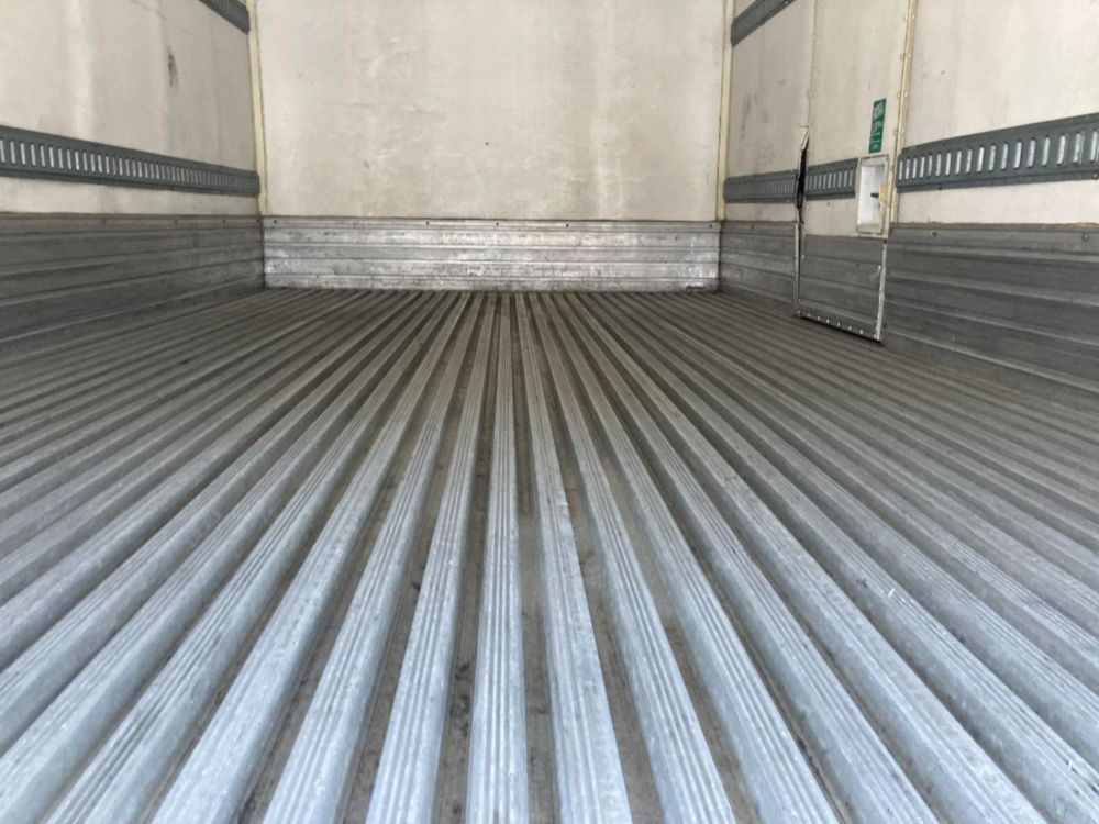 2014 Isuzu NPR Thermo-King T-680R Reefer Truck
