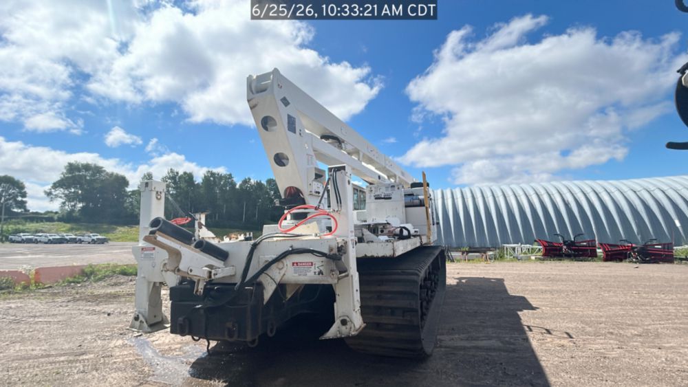 2016 CTRAC-8000 Tracked Versalift VST-9500-I Bucket