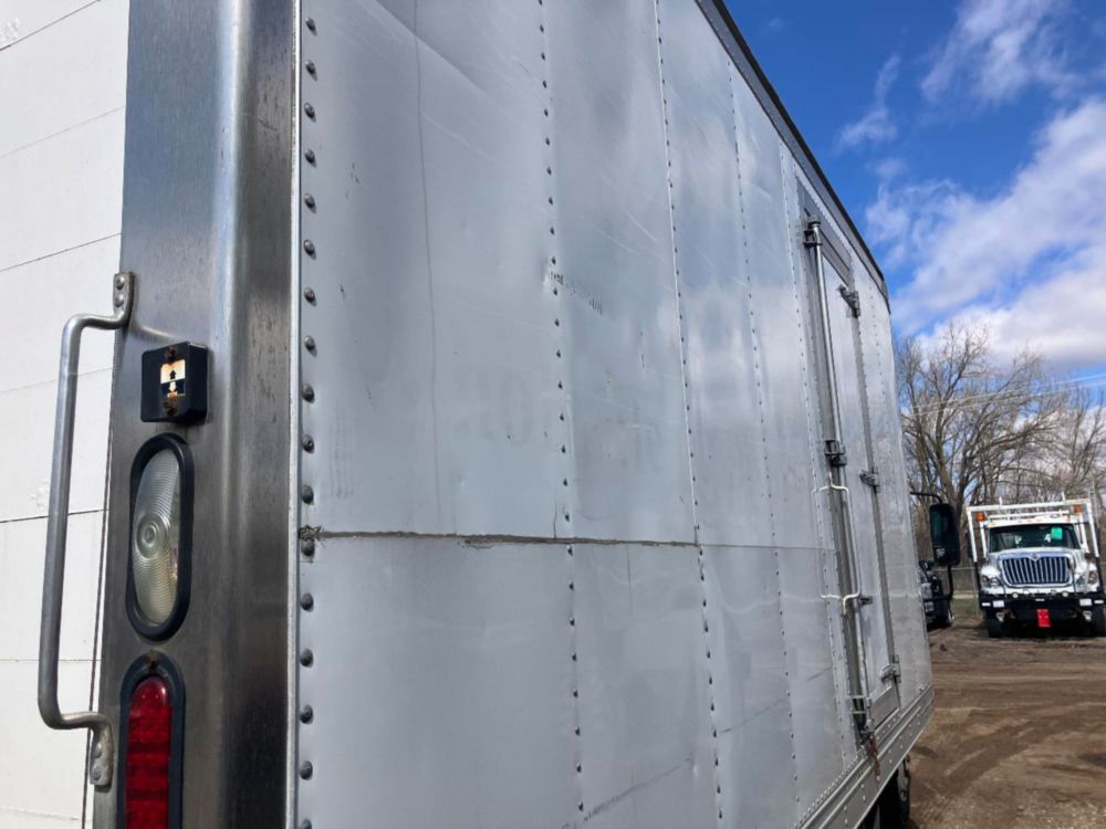 2014 Isuzu NPR Thermo-King T-680R Reefer Truck