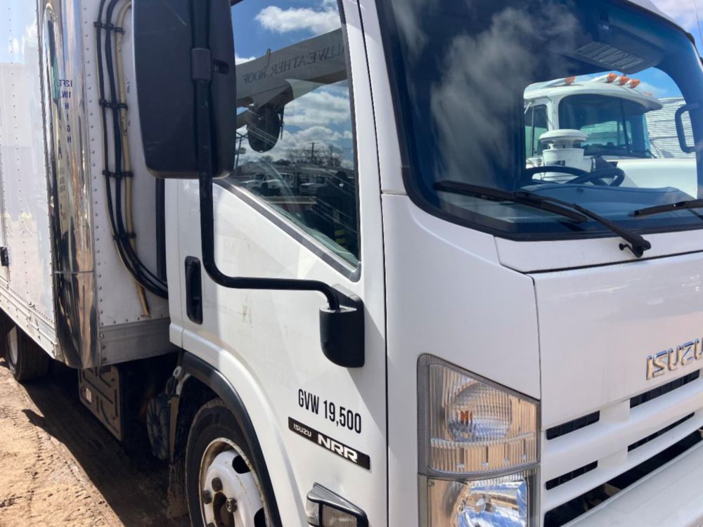 2014 Isuzu NPR Thermo-King T-680R Reefer Truck