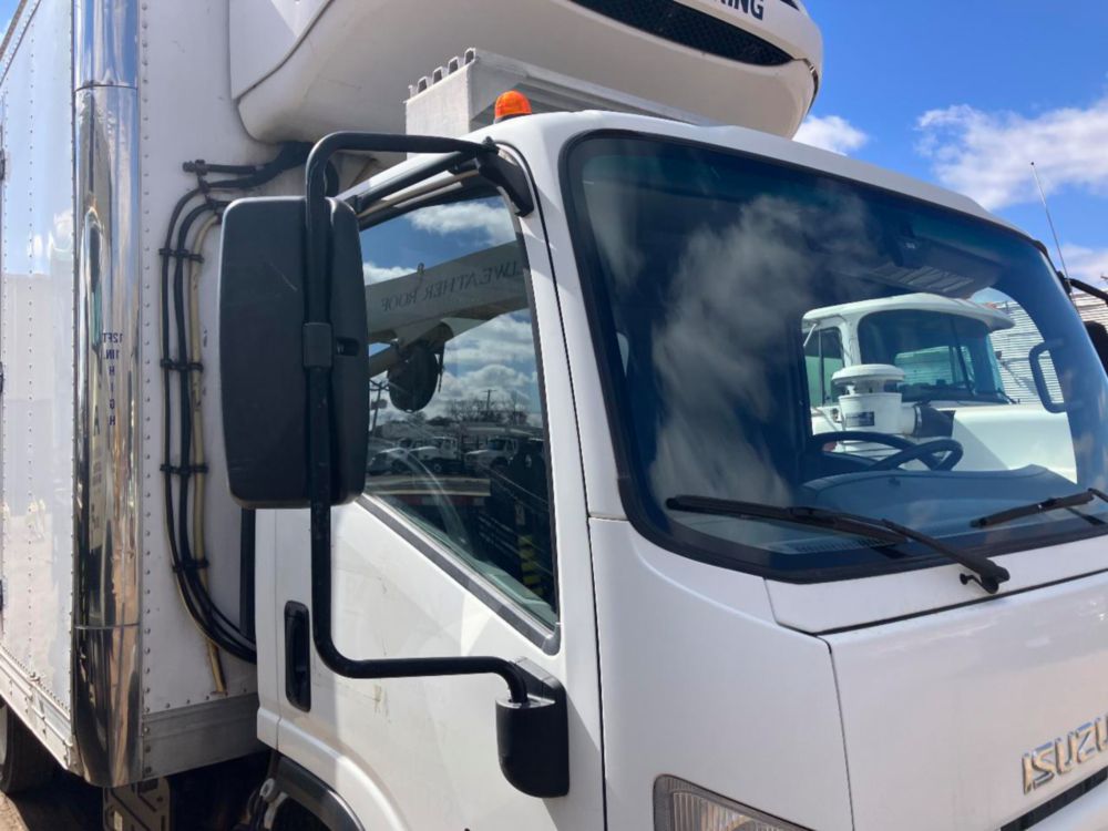 2014 Isuzu NPR Thermo-King T-680R Reefer Truck