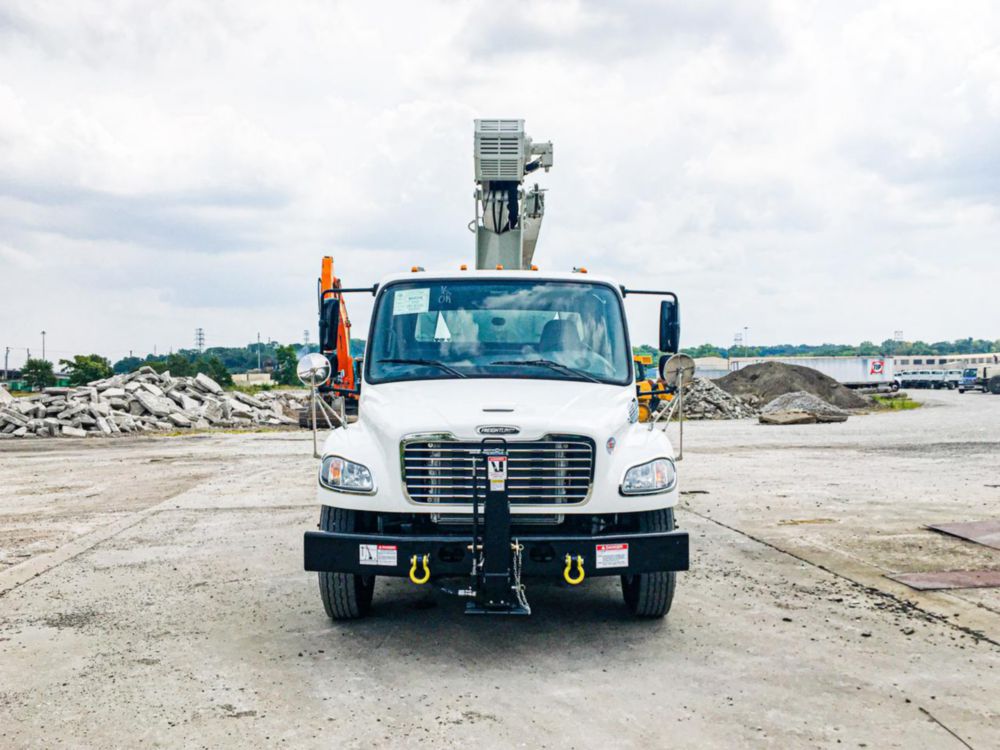 18 tons 70 ft AWD Boom Truck