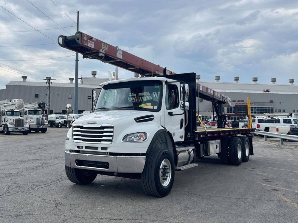 2026 Freightliner M2106 6x4 Load King PREMIER 37' Conveyor Truck