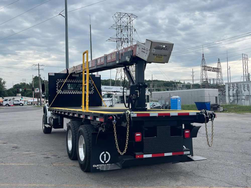 2026 Freightliner M2106 6x4 Load King PREMIER 37' Conveyor Truck