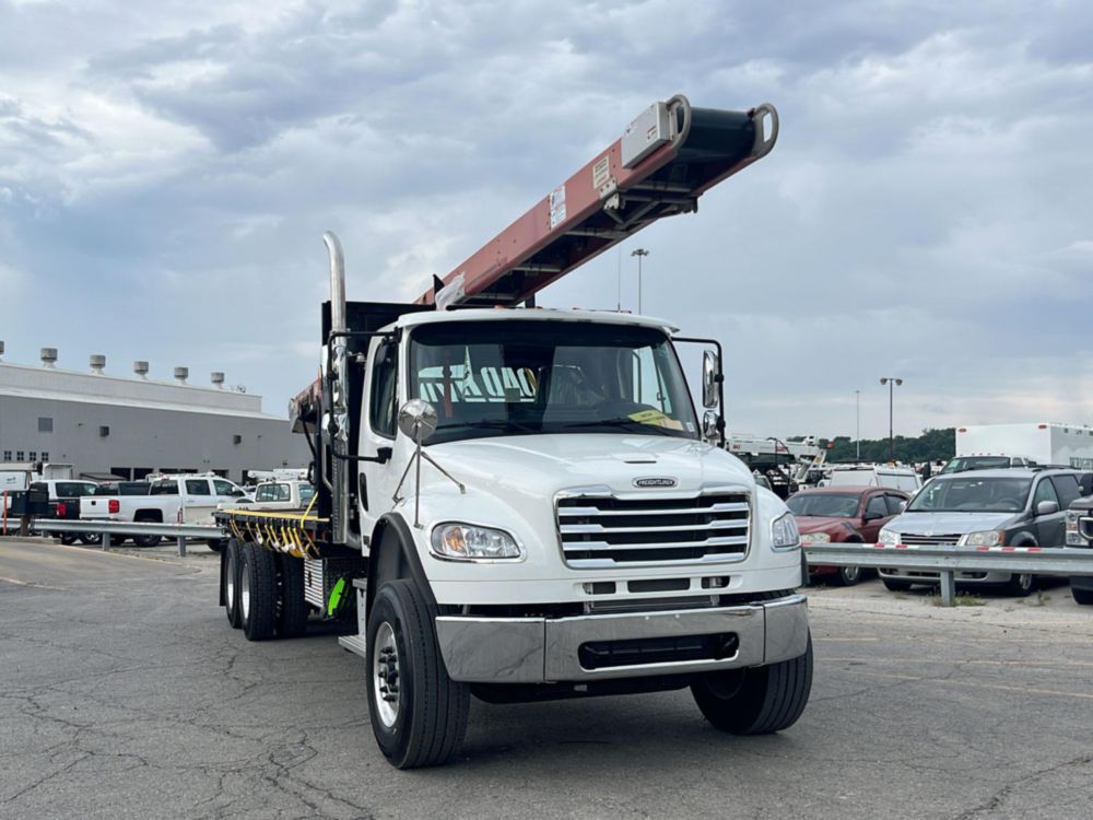 2026 Freightliner M2106 6x4 Load King PREMIER 37' Conveyor Truck