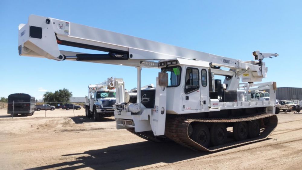2012 Power Traxx 15SW-HF 2021 Versalift VST-9500I Track Mount Bucket