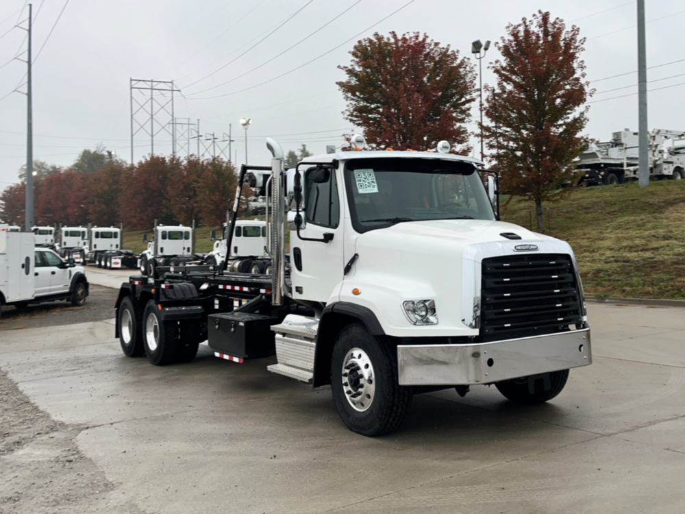 2026 Freightliner 114SD 6x4 Galbreath U5-EX-174 Roll-Off Truck