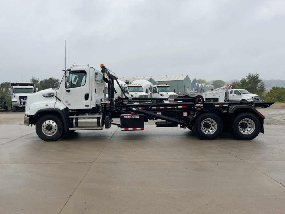2026 Freightliner 114SD 6x4 Galbreath U5-EX-174 Roll-Off Truck