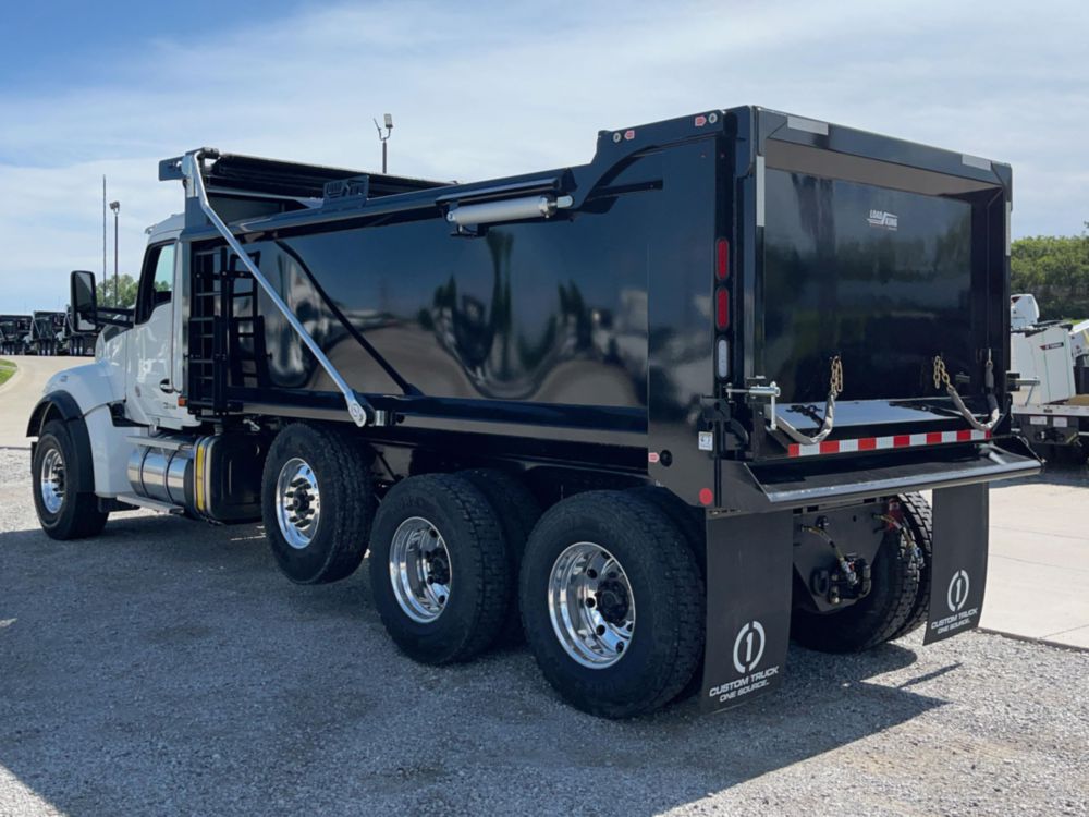 2027 Kenworth T880 8x4 Dump Truck