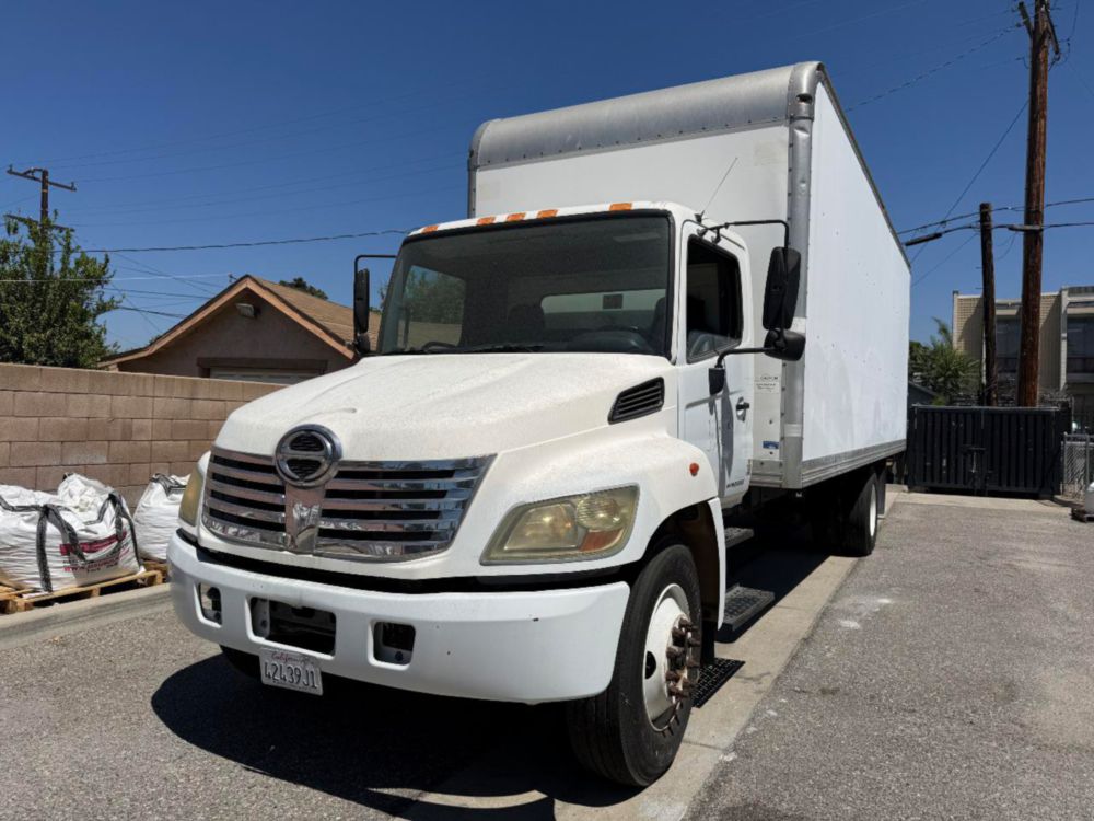 2007 Single Hino 268 Box Truck