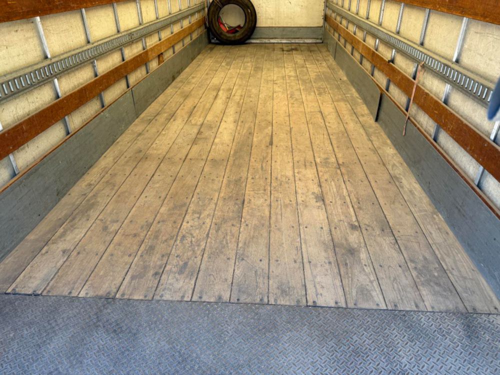 2007 Single Hino 268 Box Truck
