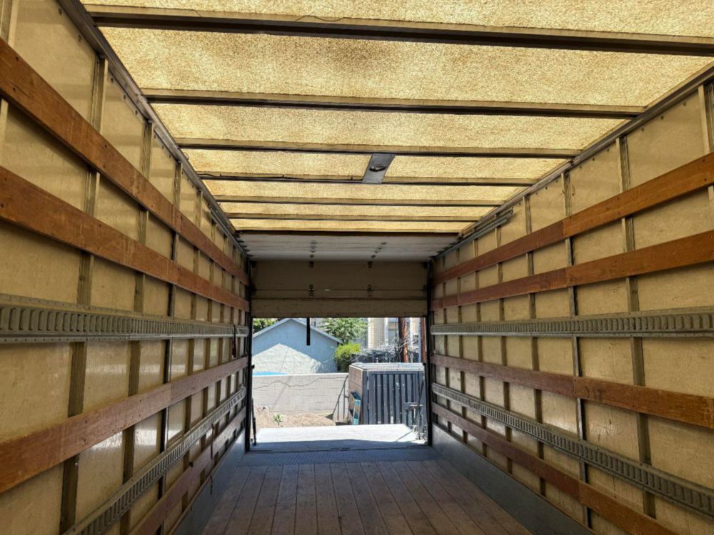 2007 Single Hino 268 Box Truck