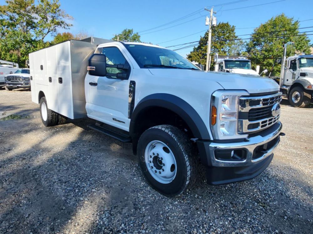Ford F600 4x4 Service Truck