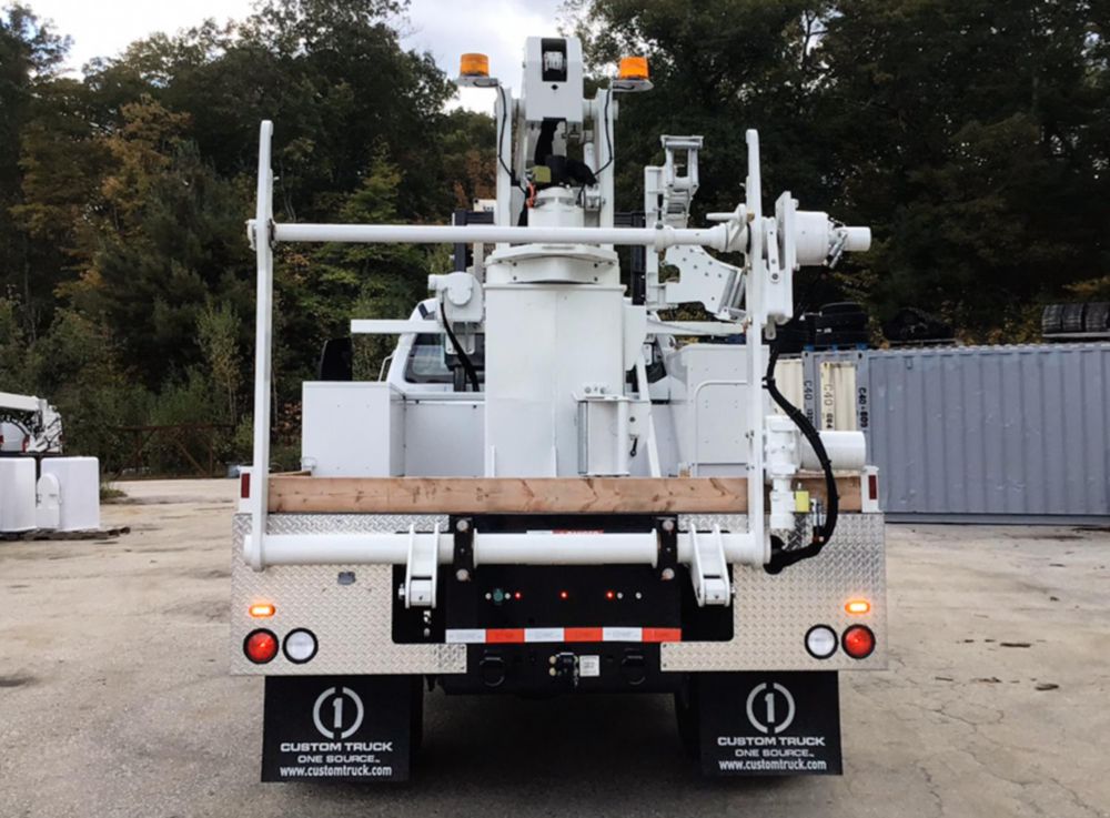 2023 Ford F750 4x2 Posi Plus 800-40 Cable Placer