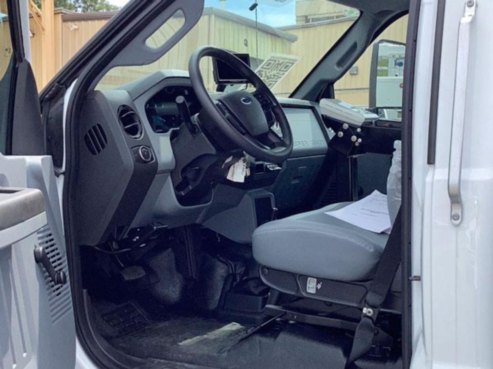 2023 Ford F750 4x2 Posi Plus 800-40 Cable Placer