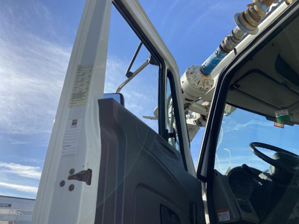 2012 International 7400 6x6 Terex Utilities Commander 6060 Digger Derrick