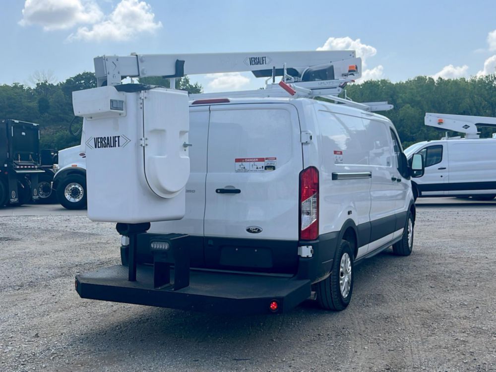 Ford TRANSIT T350 4x2 Versalift Vantel-29-NE Bucket Truck