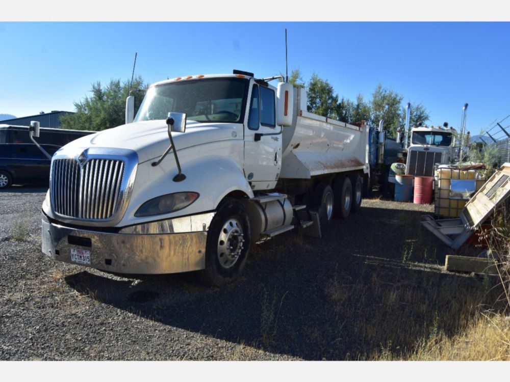 2010 Int'l Prostar Tri-Axle Dump Truck