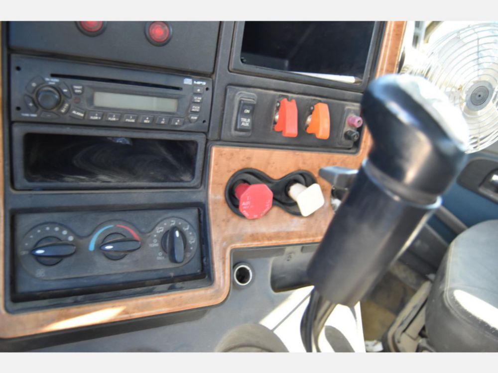 2010 Int'l Prostar Tri-Axle Dump Truck