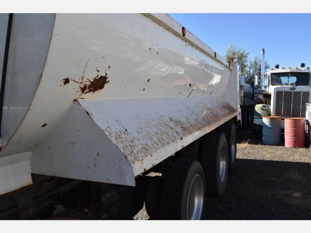2010 Int'l Prostar Tri-Axle Dump Truck