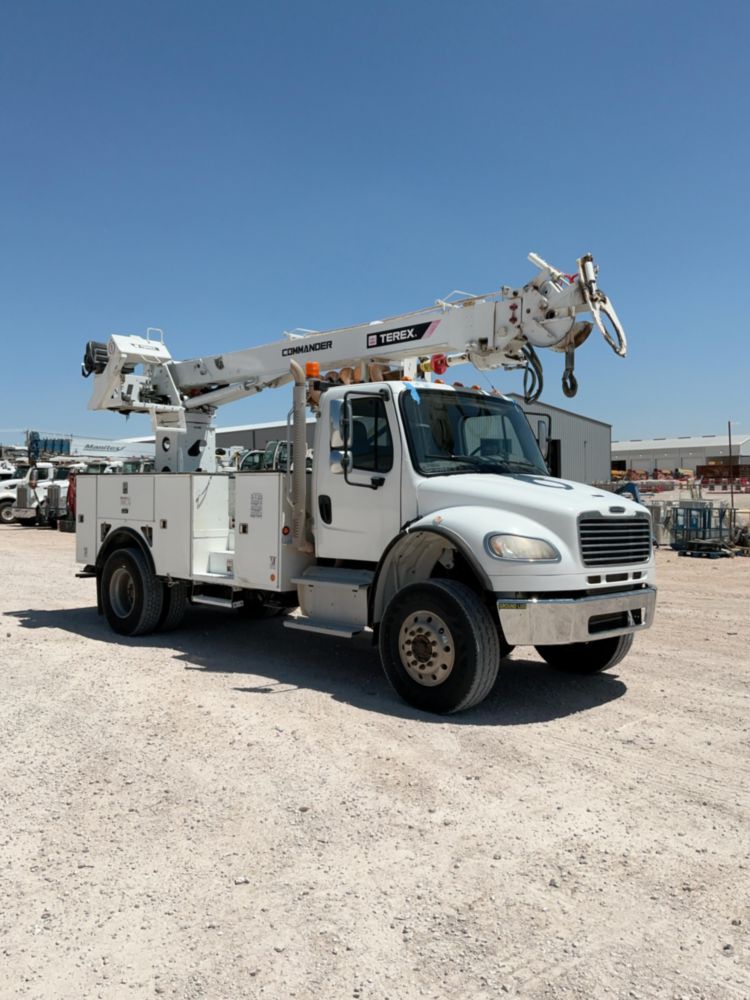 2019 Freightliner M2106 4x4 Terex C4047 Digger Derrick