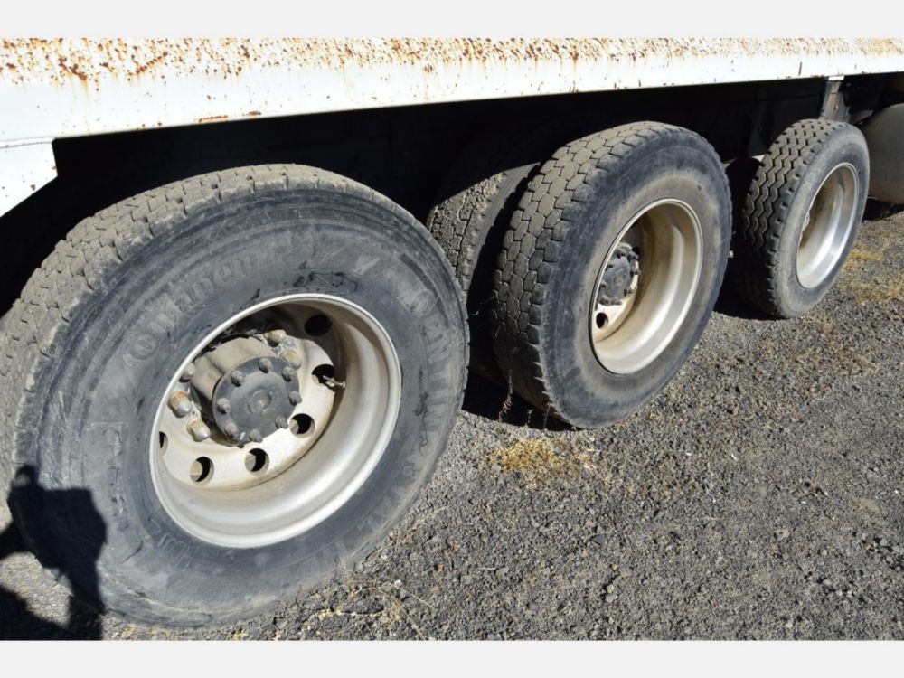 2010 Int'l Prostar Tri-Axle Dump Truck