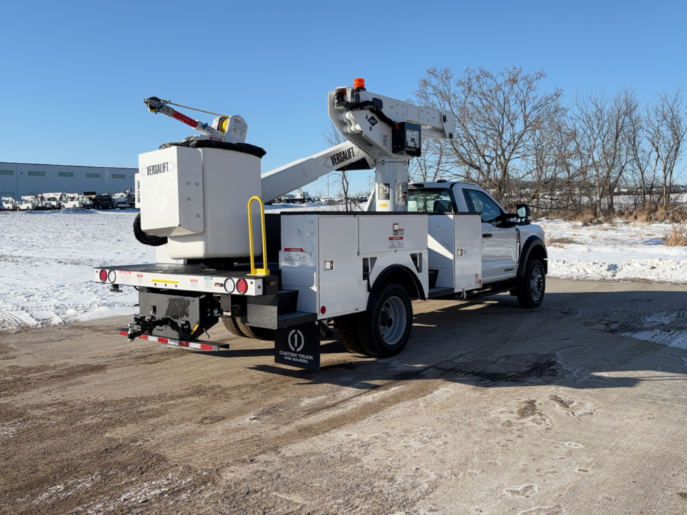 2026 Ford F550 4x4 Versalift VST-40-MHI Bucket Truck
