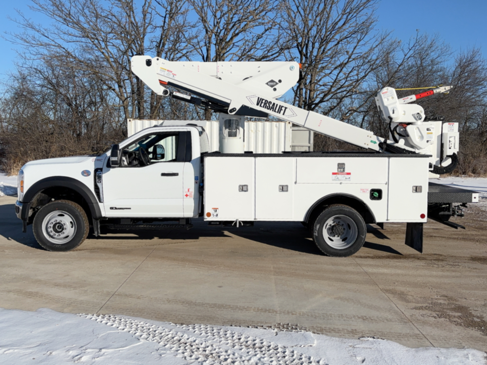 2026 Ford F550 4x4 Versalift VST-40-MHI Bucket Truck