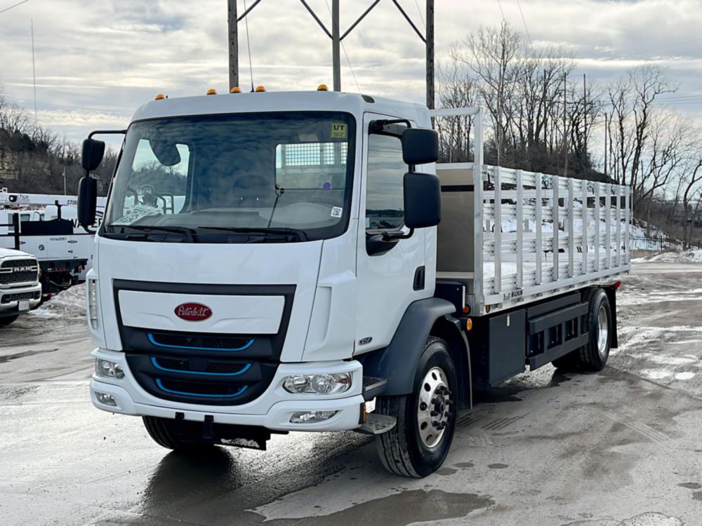 2024 Peterbilt 220 EV 4x2 20' Tafco Flatbed Truck