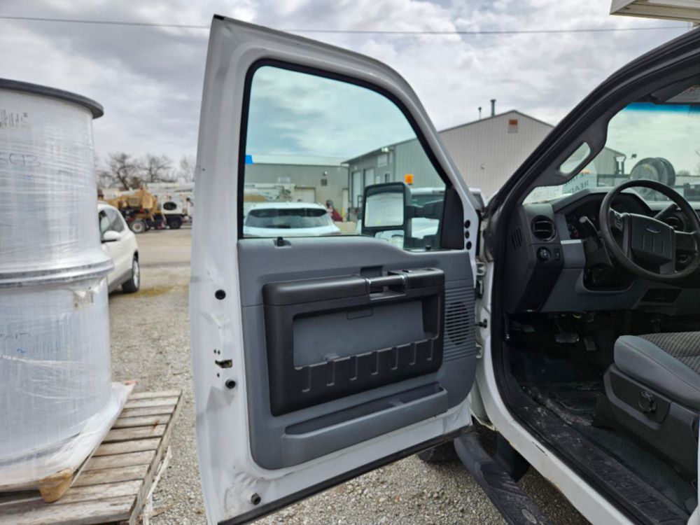 2015 Ford F350 4x4 Knapheide Service Body