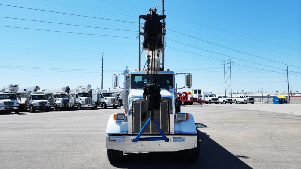 2015 Peterbilt 365 8x6 National NBT40-142 Boom Truck