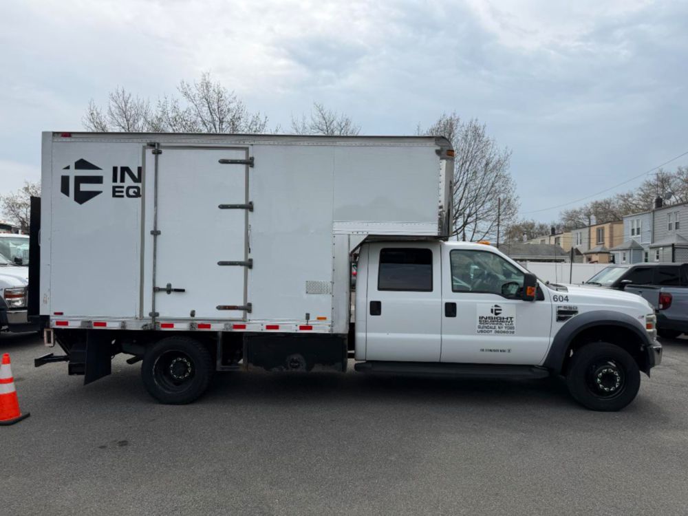 2009 Ford Crew Cab F-550 Box Truck