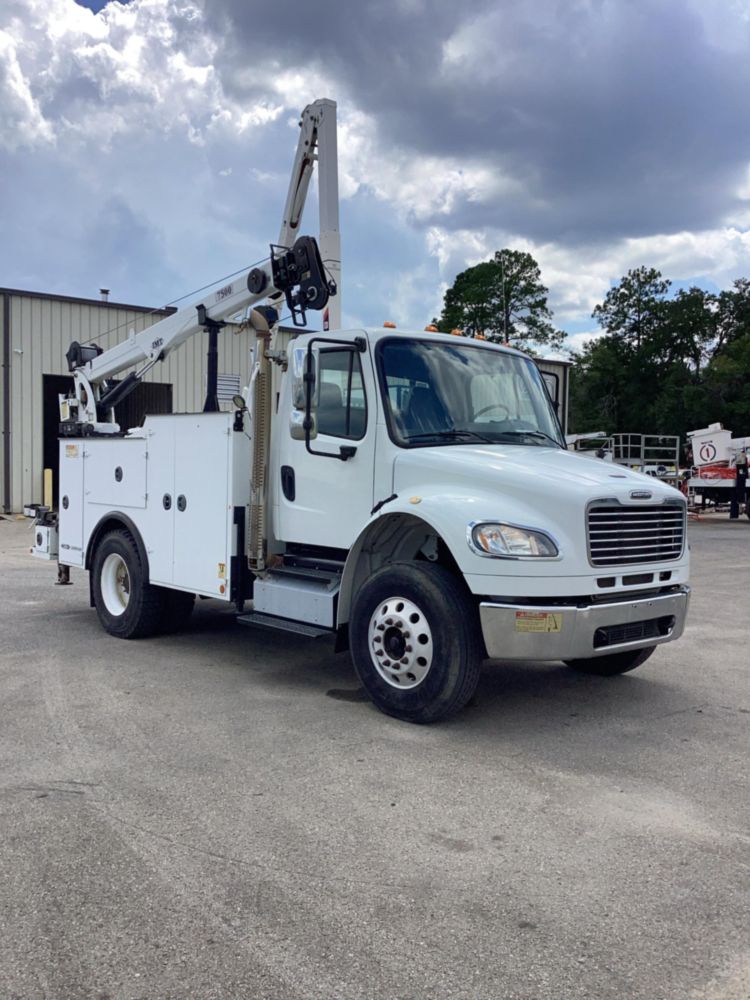 2013 Freightliner M2106 4x2 IMT DOM2S3 Service Truck With Crane