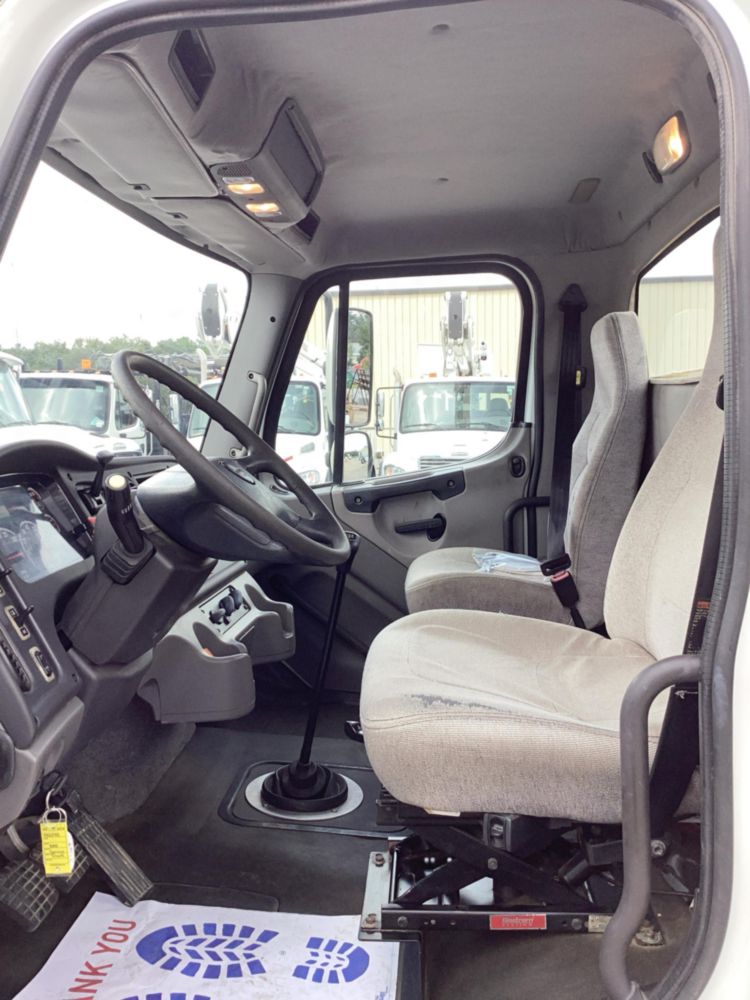 2013 Freightliner M2106 4x2 IMT DOM2S3 Service Truck With Crane