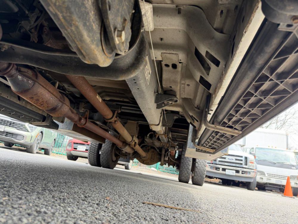 2009 Ford Crew Cab F-550 Box Truck