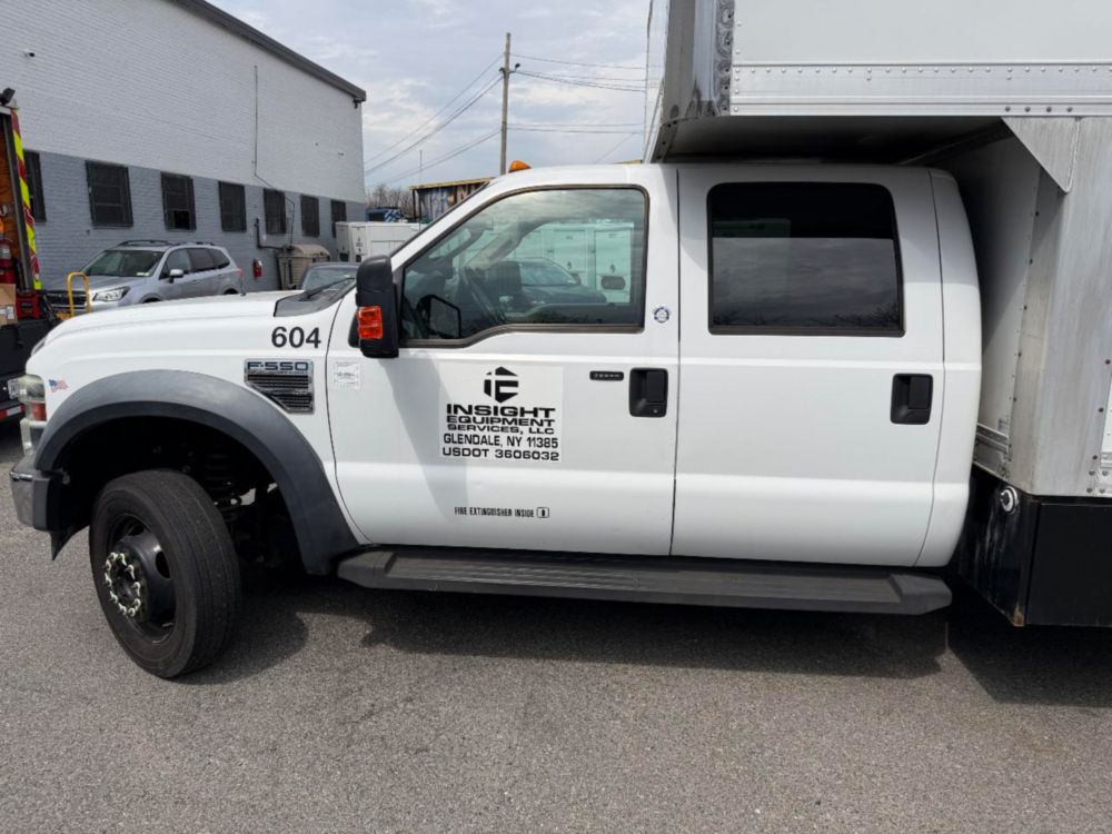 2009 Ford Crew Cab F-550 Box Truck