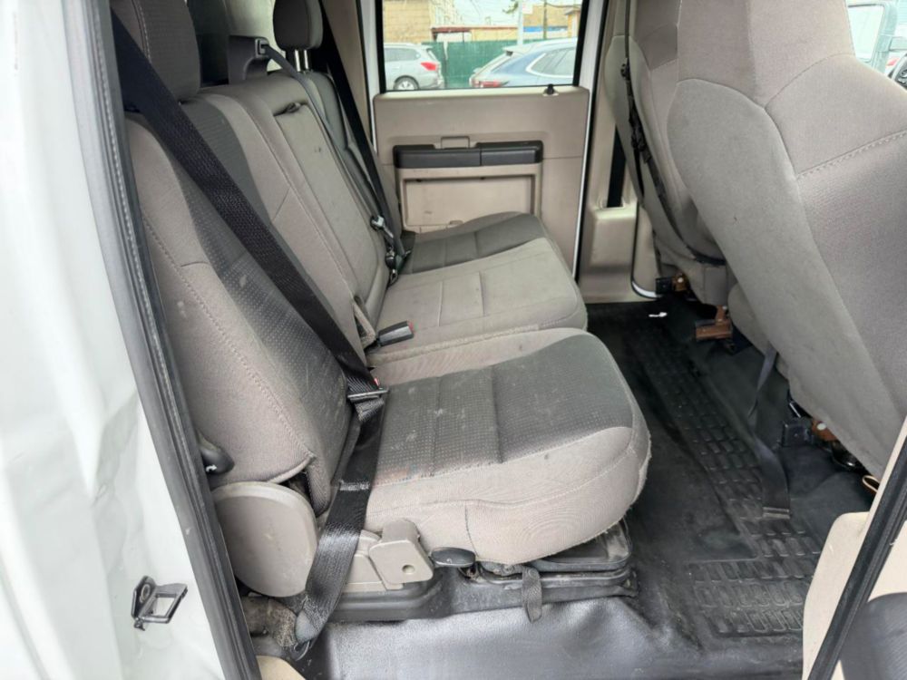 2009 Ford Crew Cab F-550 Box Truck