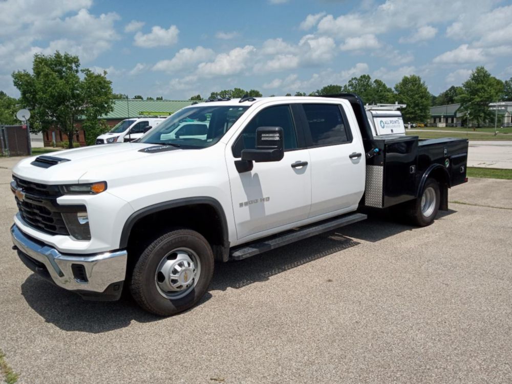 2024 Chevrolet Silverado Crew Cab 3500HD Flatbed Truck