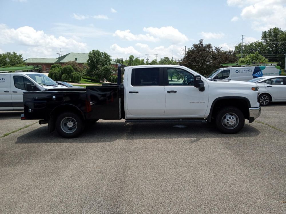 2024 Chevrolet Silverado Crew Cab 3500HD Flatbed Truck