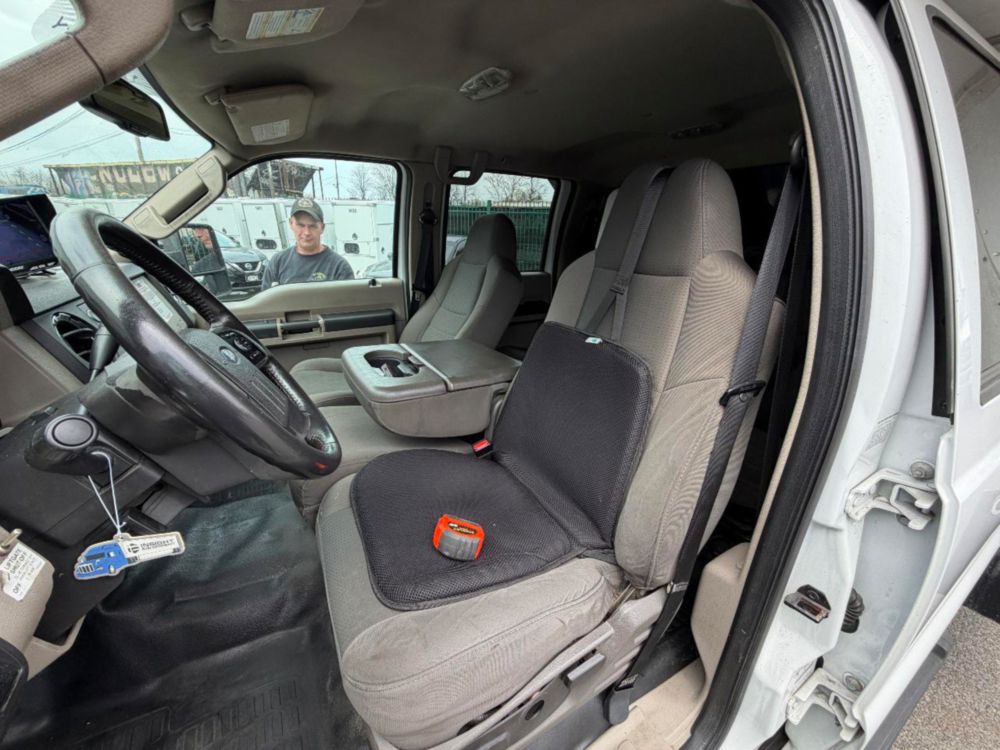 2009 Ford Crew Cab F-550 Box Truck
