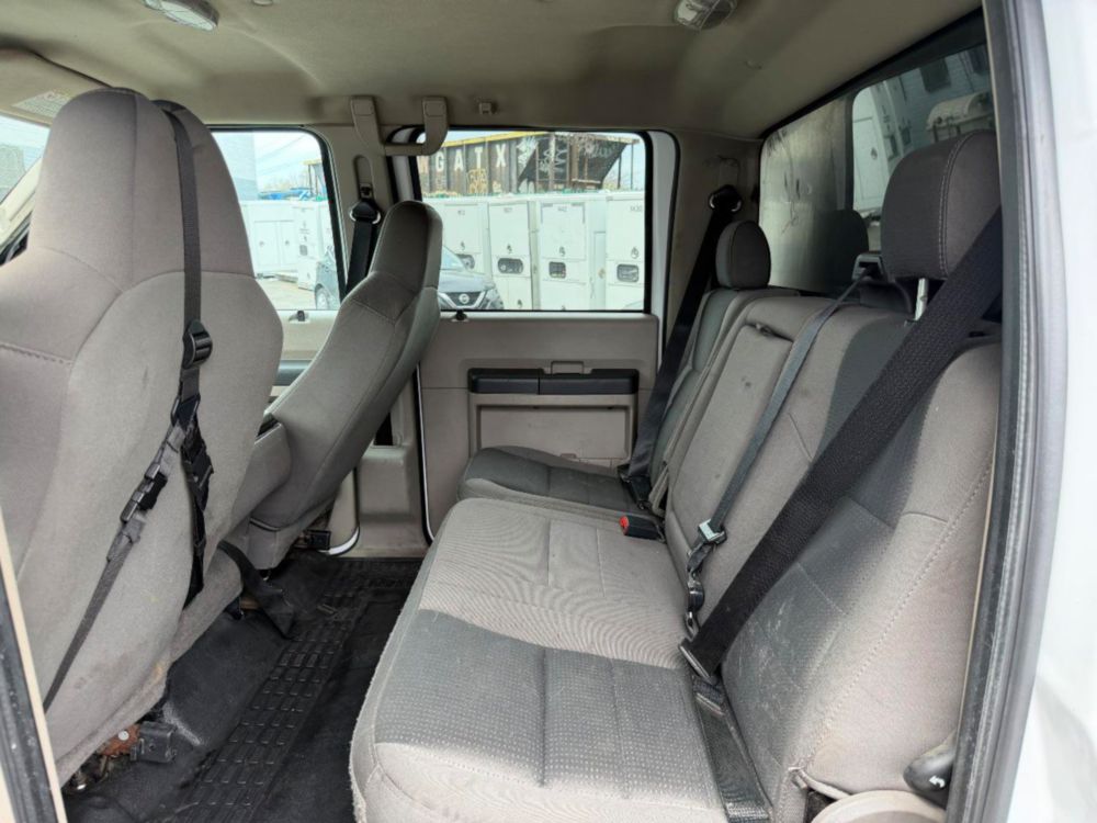 2009 Ford Crew Cab F-550 Box Truck