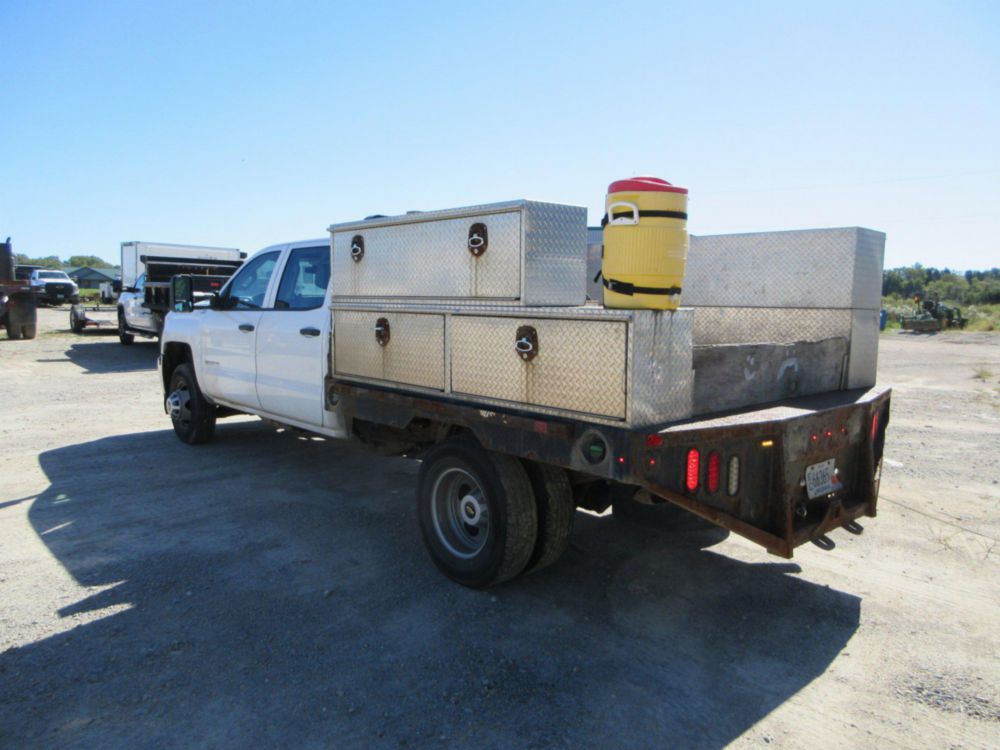 2019 Chevrolet Silverado 2500 4x4 Diesel Flat Bed Truck