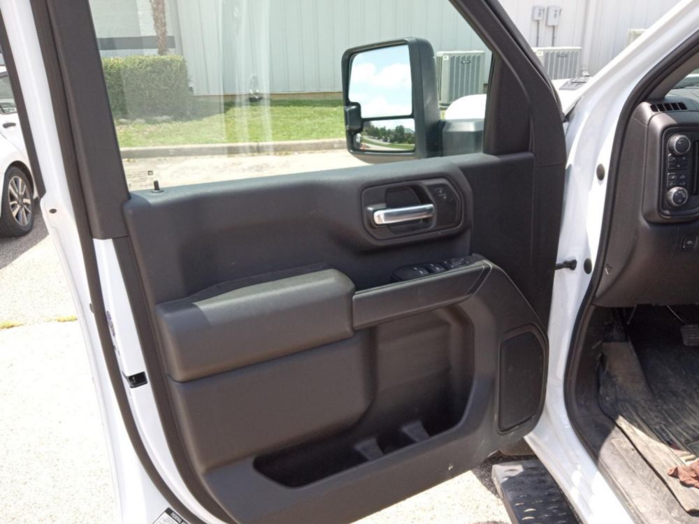 2024 Chevrolet Silverado Crew Cab 3500HD Flatbed Truck