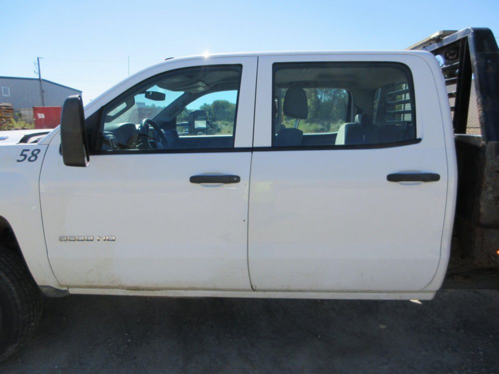 2019 Chevrolet Silverado 2500 4x4 Diesel Flat Bed Truck
