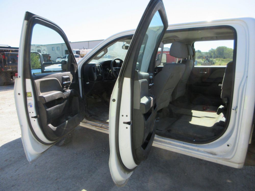 2019 Chevrolet Silverado 2500 4x4 Diesel Flat Bed Truck