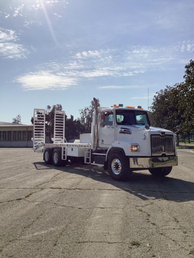 2018 Western Star 4700SB 6x4 Equipment Hauler