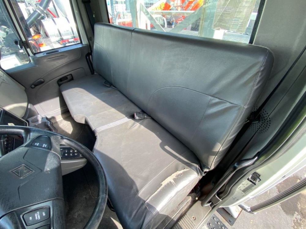 2011 Int'l 4300 Terex Commander 4047 Digger Derrick Truck