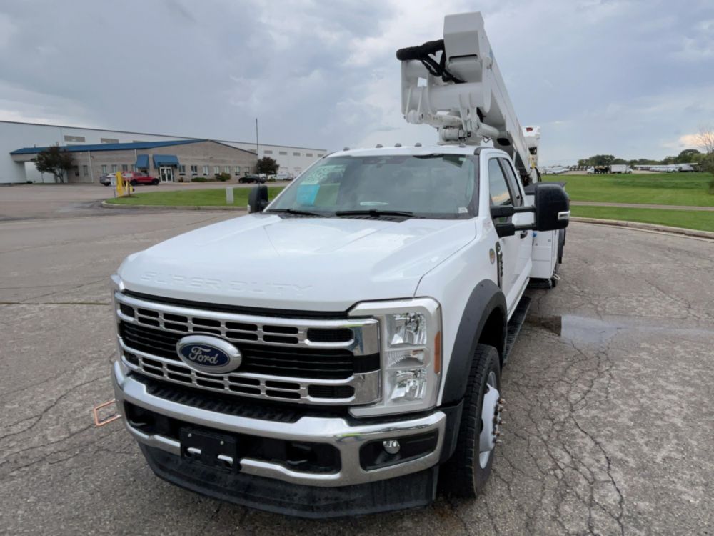 2026 Ford F550 4x4 Terex Utilities LTM40 Bucket Truck
