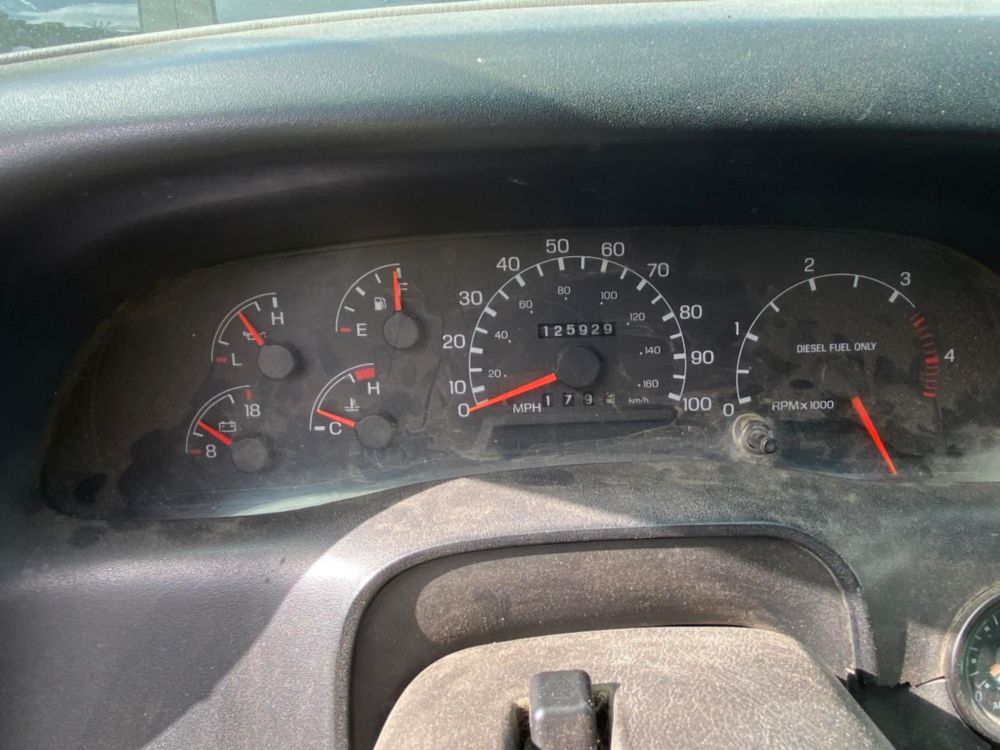 2000 Ford F-650 Flatbed Truck