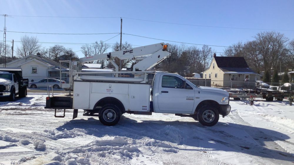 2018 Dodge Ram 3500 4x2 DUR-A-LIFT DTS-29 Bucket Truck
